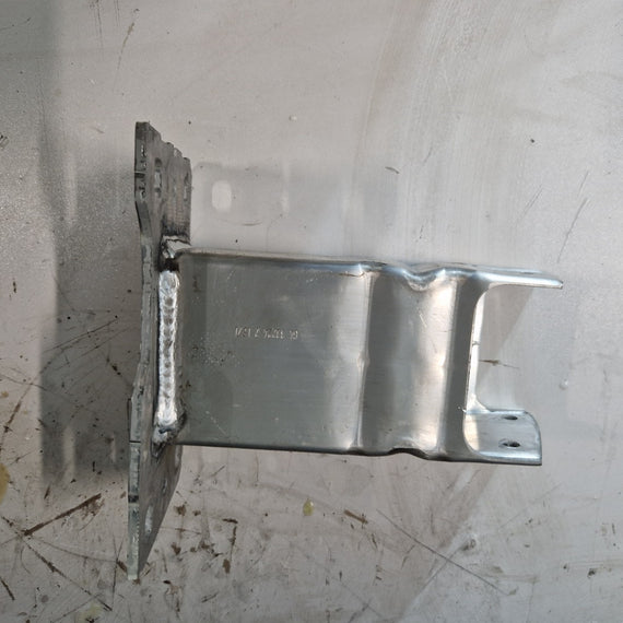 16-19 AUDI A4 B9 QUATTRO 2.0TDI OEM FRONT LEFT REINFORCEMENT BRACKET 8W0807133