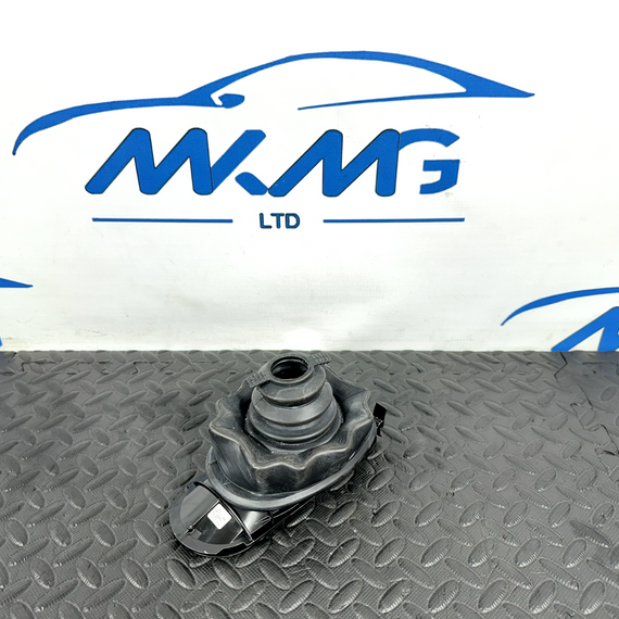 16-19 AUDI A4 B9 GENUINE GEARSTICK RUBBER SEAL TRIM 8W0711406