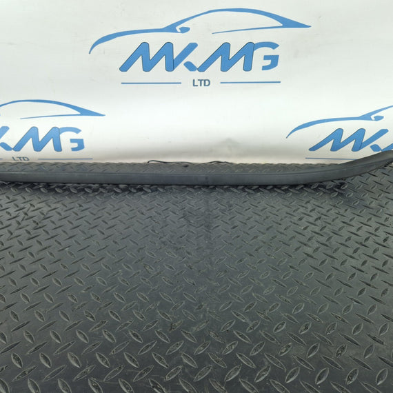 16-22 BMW X1 F48 GENUINE FRONT RIGHT O/S WINDSCREEN DRIP MOULDING STRIP 7350610