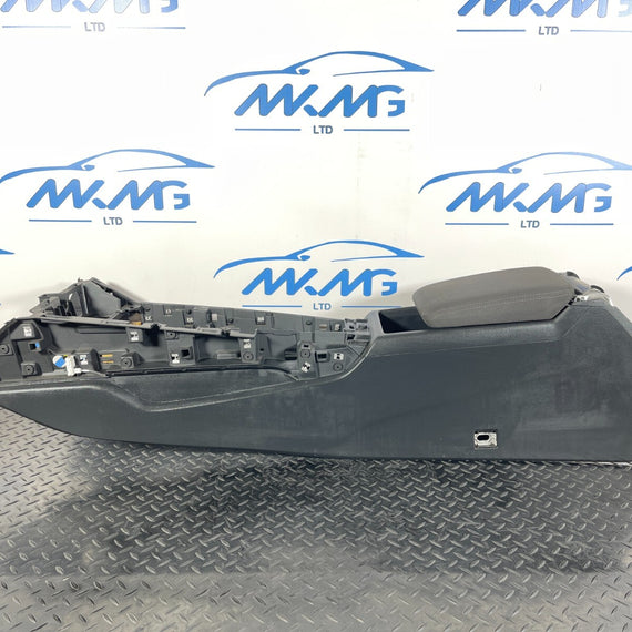 16-19 AUDI A4 B9 GENUINE CENTRE CONSOLE & ARMREST 8W0864283A/8W2863241