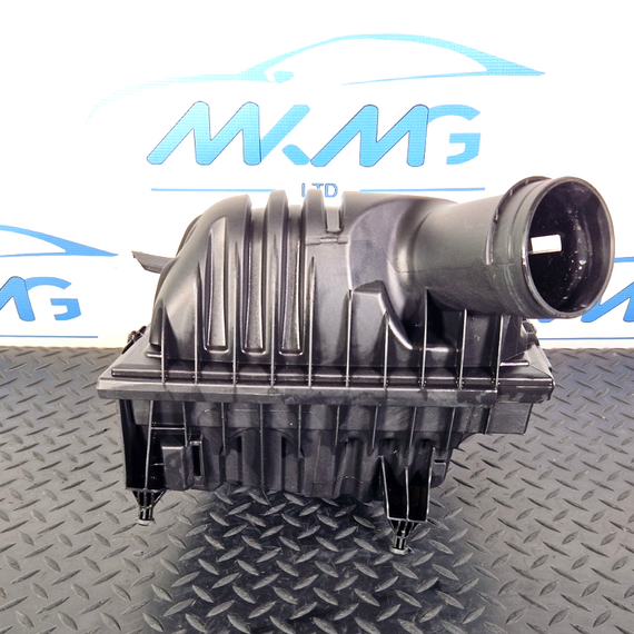 16-22 BMW X1 F48 GENUINE AIR FILTER BOX HOUSING 8513916 8513944