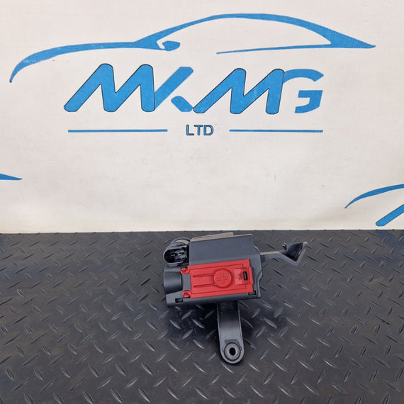 16-24 AUDI A5 F5 GENUINE OEM BATTERY POWER DISTRIBUTION FUSE BOX 8W0941823