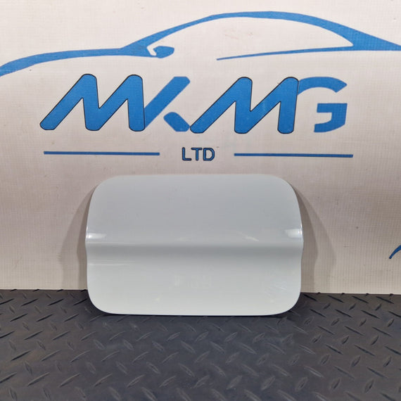12-18 BMW 4 SERIES F36 M-SPORT FUEL FILL IN FLAP COVER CAP ALPINE WHITE 7307912