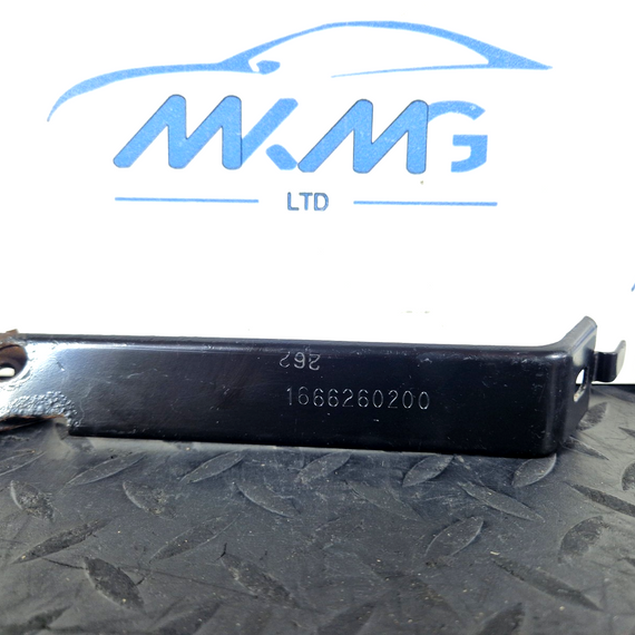 11-19 MERCEDES BENZ ML W166 OEM FENDER MOUNTING BRACKET 1666260200