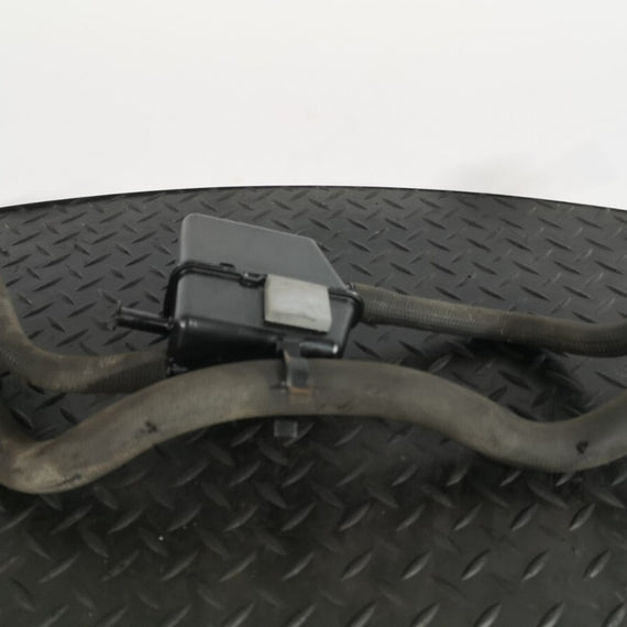 16-19 AUDI A4 B9 S-LINE GENUINE 2.0TDI ADBLUE TANK FILLING HOSES 8W0131963A