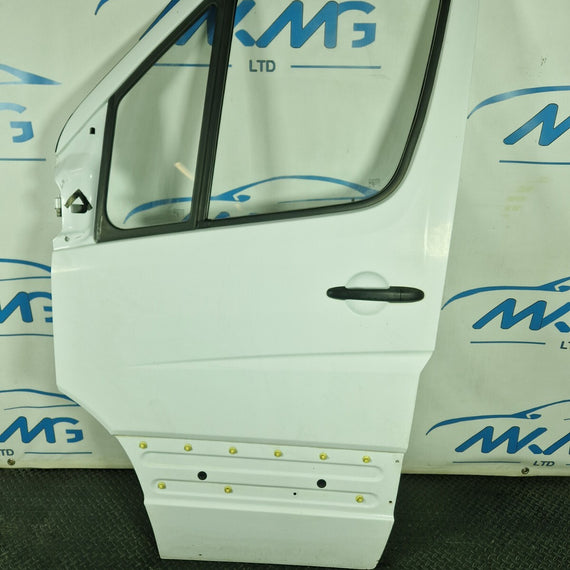 06-17 MERCEDES BENZ SPRINTER W906 REAR DOOR BUMPER STEP TRIM COVER PANEL