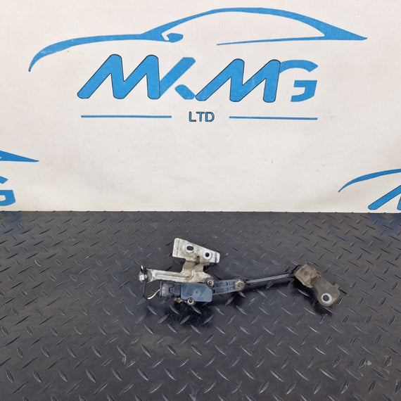 19-ON MERCEDES A CLASS W177 REAR RIGHT HEADLIGHT HEIGHT LEVEL SENSOR A2473205400