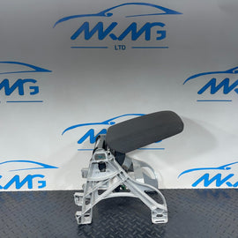 16-19 AUDI A4 B9 SALOON GENUINE 1.4 TFSI CENTER CONSOLE ARMREST 8W0864283A