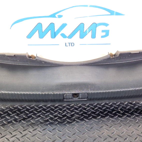 16-19 AUDI A4 B9 GENUINE TAILGATE BOOT LOCK TRIM COVER SILL 8W5863471