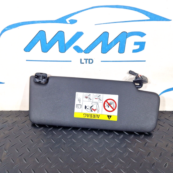 16-19 AUDI A4 B9 OEM FRONT RIGHT SUN VISOR 8W0857562 8W0857551