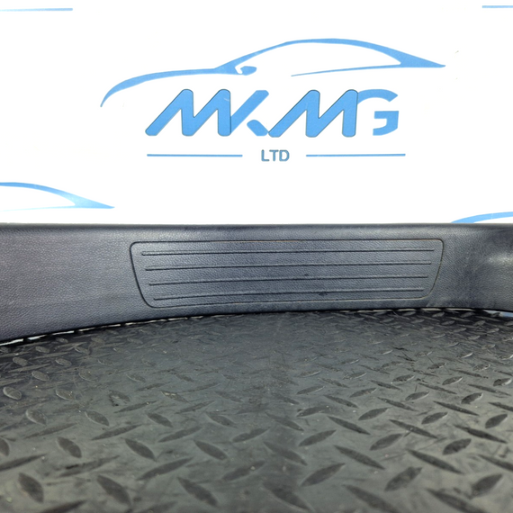 11-19 MERCEDES BENZ ML W166 GENUINE REAR RIGHT DOOR SILL STEP TRIM A1666800635