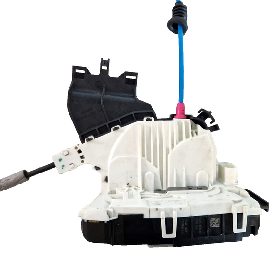 12-18 MERCEDES-BENZ W176 LEFT REAR DOOR LOCK ASSEMBLY A2047303535