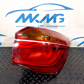 16-22 BMW X1 F48 REAR RIGHT O/S/R GENUINE OUTER TAIL LIGHT 7488542 (DAMAGED)