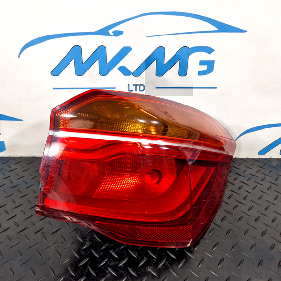 16-22 BMW X1 F48 REAR RIGHT O/S/R GENUINE OUTER TAIL LIGHT 7488542 (DAMAGED)