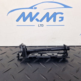 16-19 AUDI A4 B9 GENUINE RIGHT DRIVER SIDE REAR BUMPER BRACKET GUIDE 8W5807890