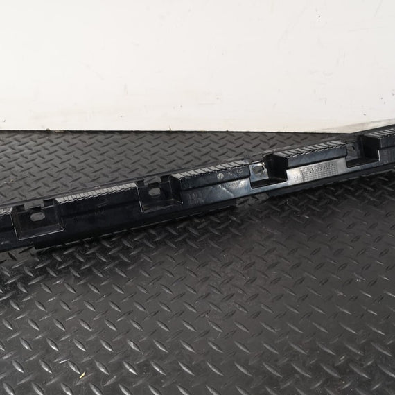 GENUINE BMW X1 XDRIVE E84 DRIVER SIDE RIGHT SKIRT MOUNTING BRACKET 2991494