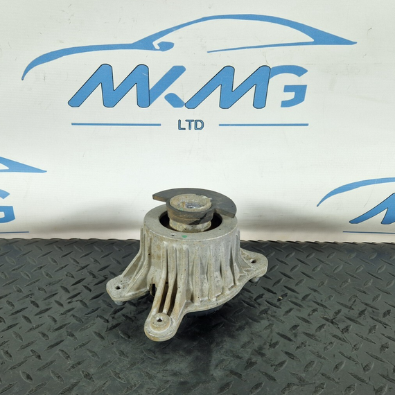 14-21 MERCEDES BENZ C200 W205 GENUINE OEM ENGINE SUPPORT MOUNT A2052400200