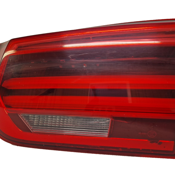 BMW 3 SERIES F30 F31 GENUINE REAR RIGHT DRIVER O/S INNER LED TAIL LIGHT 8736912