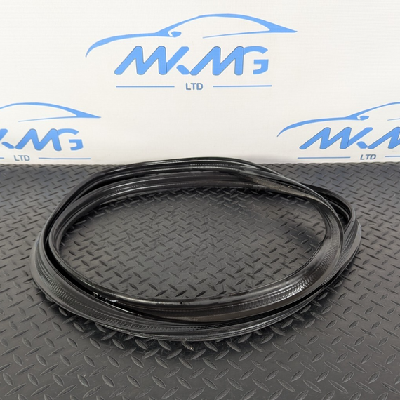 13-19 MERCEDES BENZ CLA C117 REAR TAILGATE TRUNK BOOTLID RUBBER SEAL A1176930200