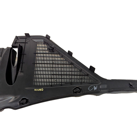 13-17 BMW X5 E70  PASSENGER SIDE N/S WINDSCREEN SCUTTLE PANEL TRIM 10834110