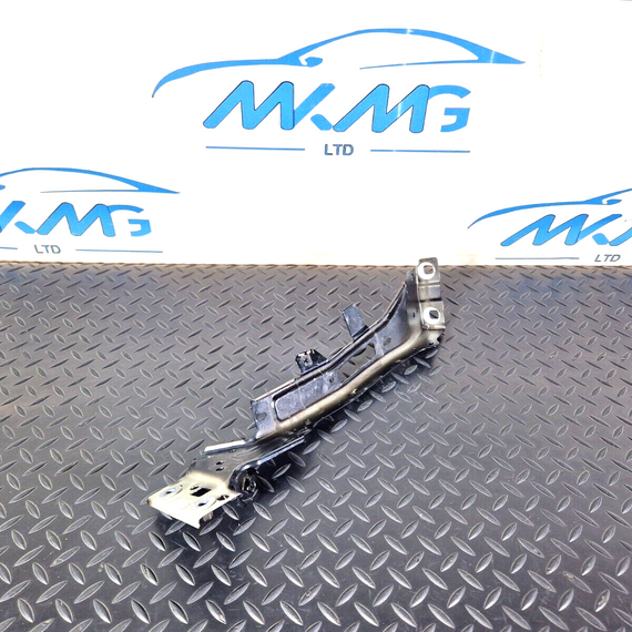 16-24 AUDI A5 F5 COUPE FRONT RIGHT DRIVER SIDE FENDER BRACKET 8W0821132B