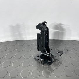 16-19 AUDI A4 B9 SALOON GENUINE REAR CENTRE SEAT BRACKET 8W0886177A