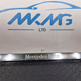 19-ON MERCEDES BENZ CLA C118 GENUINE FRONT DOOR SILL COVER TRIM A1186804800