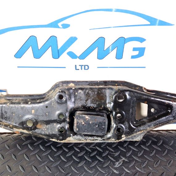 18-ON MERCEDES BENZ SPRINTER W907 FRONT BRACKET LEFT LOWER MOUNT A9076220700