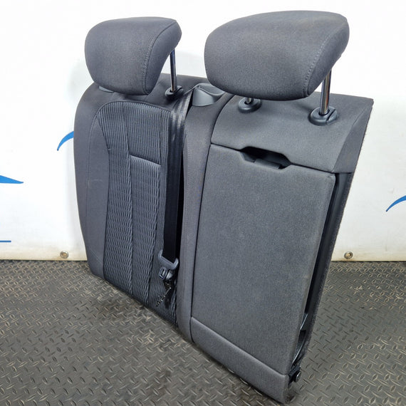 16-19 AUDI A4 B9 SALOON REAR RIGHT O/S/R CLOTH SEAT WITH ARMREST & HEADREST