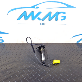 12-18 MERCEDES BENZ W176 GENUINE OEM BONNET ACTUATOR A1179061000