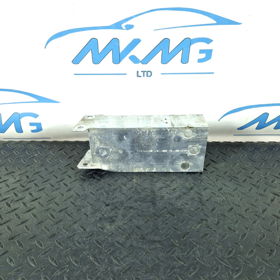 12-18 MERCEDES BENZ W176 GENUINE FRONT BUMPER REINFORCEMENT BRACKET A2466200295