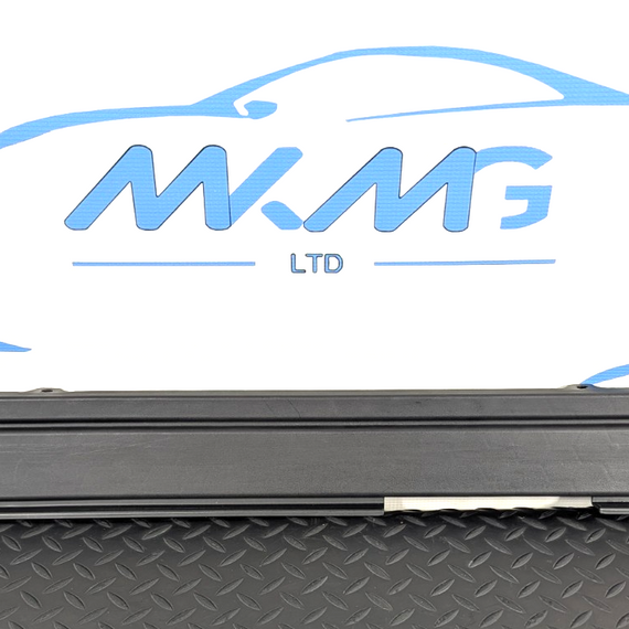 11-19 MERCEDES BENZ ML W166 RIGHT SIDE BOOT FLOOR TRIM COVER RAIL A1666841231