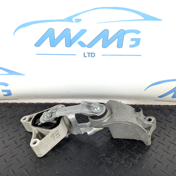 13-19 MERCEDES BENZ CLA C117 GENUINE DIESEL GEARBOX MOUNT BRACKET A2462401109