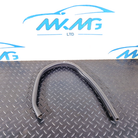 14-21 MERCEDES BENZ C300h W205 OEM BONNET HOOD SEAL RIGHT A2058870400