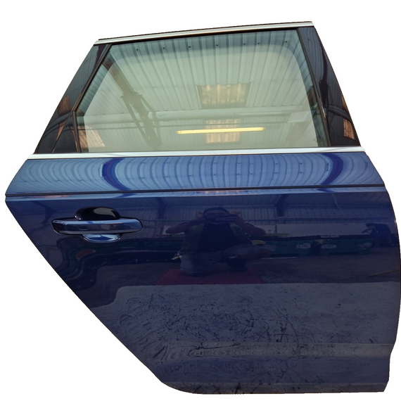 16-19 AUDI A4 B9 AVANT / ESTATE GENUINE REAR RIGHT O/S/R COMPLETE DOOR BLUE LX5Q
