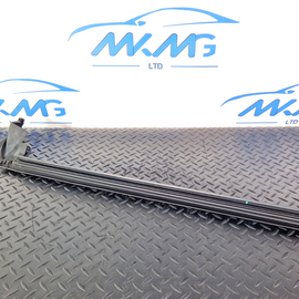 MERCEDES CLA C117 FRONT RIGHT O/S WINDOW SEAL DOOR GASKET SEALING A1177250265