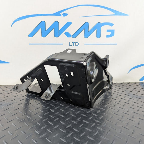 16-22 BMW X1 F48 GENUINE OEM FRONT RIGHT O/S HEADLIGHT MOUNT BRACKET 7342502