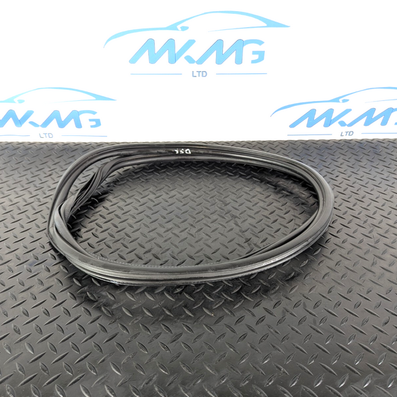 12-18 AUDI A6 C7 GENUINE REAR RIGHT OSR DOOR RUBBER / SEAL