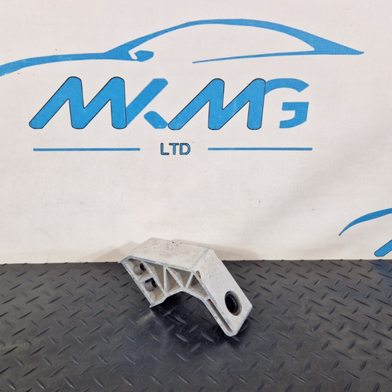 14-21 MERCEDES W205 FRONT LEFT COOLING RADIATOR SUPPORT BRACKET A2055013920