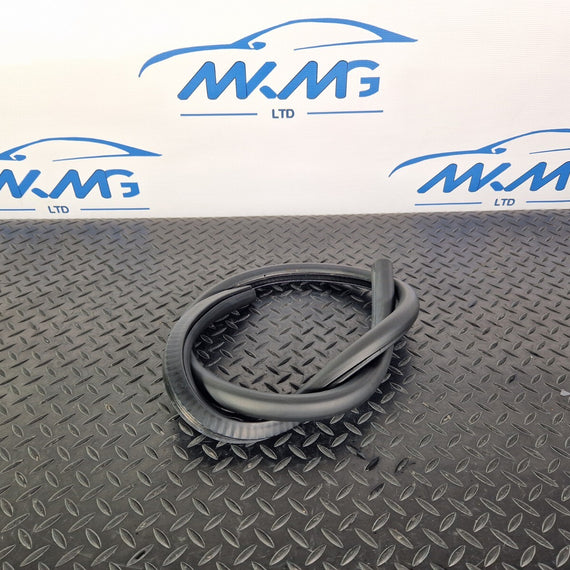 15-18 AUDI A7 4G OEM FRONT LOWER DOOR RUBBER SEAL FITS LEFT & RIGHT 4G8831707A