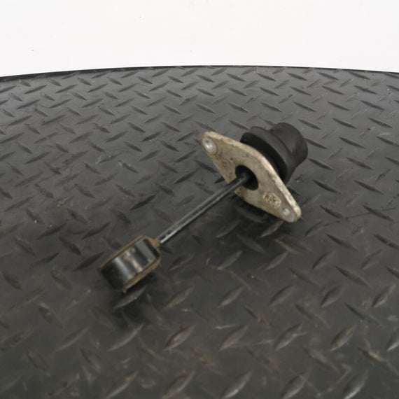 16-19 AUDI A4 B9 S-LINE GENUINE 2.0TDI LEFT SIDE ENGINE MOUNT BEARING 4M0199869