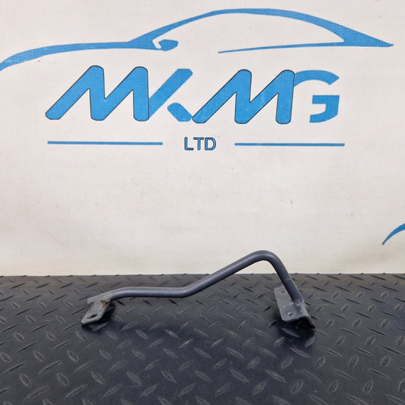 14-21 MERCEDES BENZ C200d W205 FRONT LOCKING STRIKER SUPPORT BRACKET A2058980032