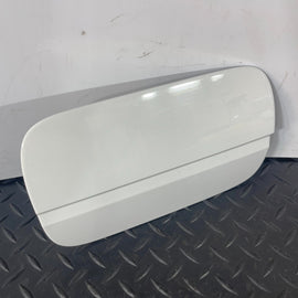 16-19 AUDI A4 B9 SALOON GENUINE FUEL DOOR IN WHITE 8W0809907 PAINT CODE LY9C