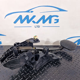 BMW X1 2 SERIES F45 F46 F48 GENUINE BRAKE PEDAL 6856600 6860677