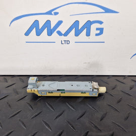 16-19 AUDI A4 B9 GENUINE ANTENNA AMPLIFIER 8W0035225