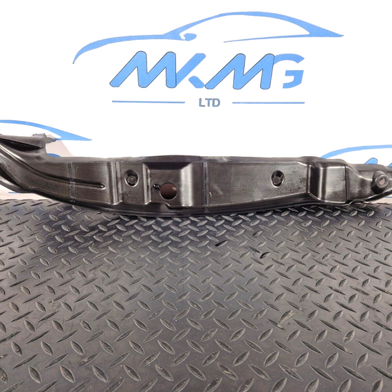 12-18 AUDI A6 C7 GENUINE FRONT WING BRACKET LEFT PASSENGER SIDE 4G0821111