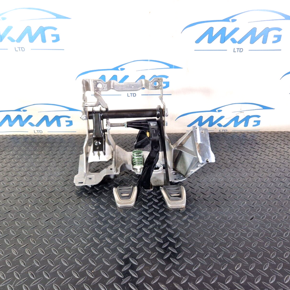 16-19 AUDI A4 B9 S-LINE GENUINE BRAKE & CLUTCH PEDAL BOX ASSEMBLY 8W2721117