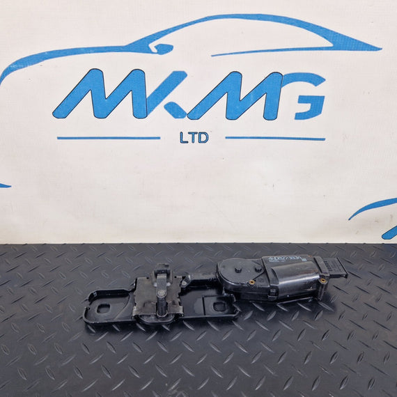 10-18 AUDI A7 4G S-LINE BOOT LID TAILGATE LOCK LATCH MECHANISM 4H0827383A