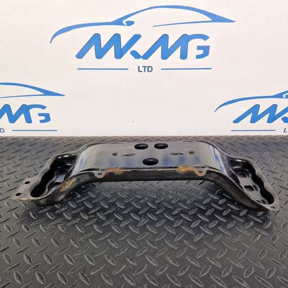 14-21 MERCEDES BENZ C200d W205 GEARBOX MOUNT BRACKET ENGINE CARRIER A2052402502
