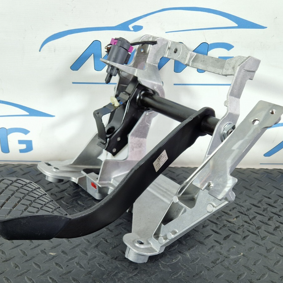 10-17 AUDI A8 4H BRAKE PEDAL ASSEMBLY 4H2723140C 4H2723117